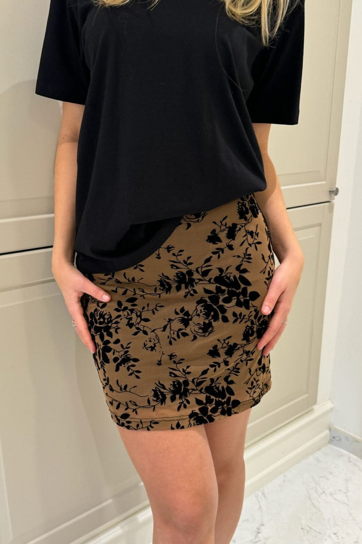 BYIC - Astaic Mesh Skirt A23742 - Bbfp Beige Black Flower Print Kjoler 