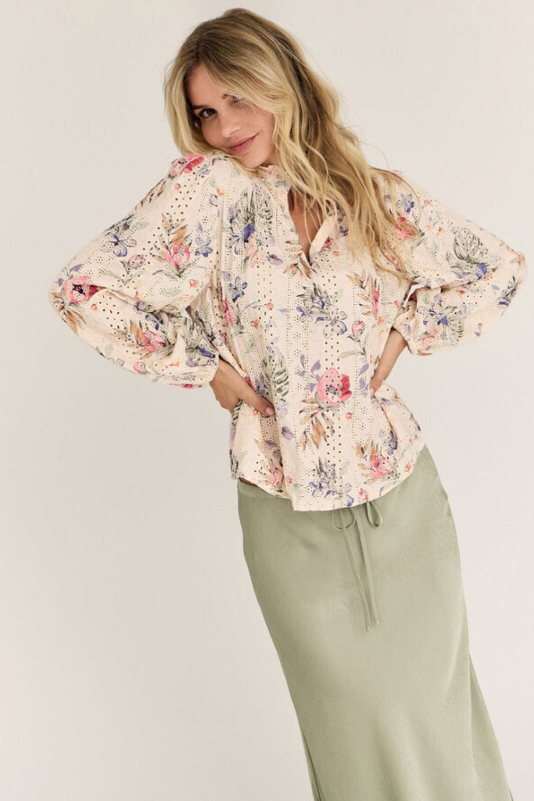 A-View - Grete Blouse - 308 Sand/Dusty Green