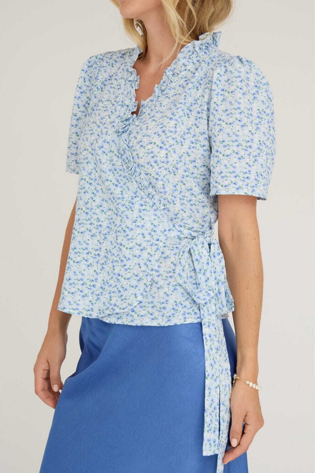 A-View - Peony Wrap Blouse - 091 Blue/White