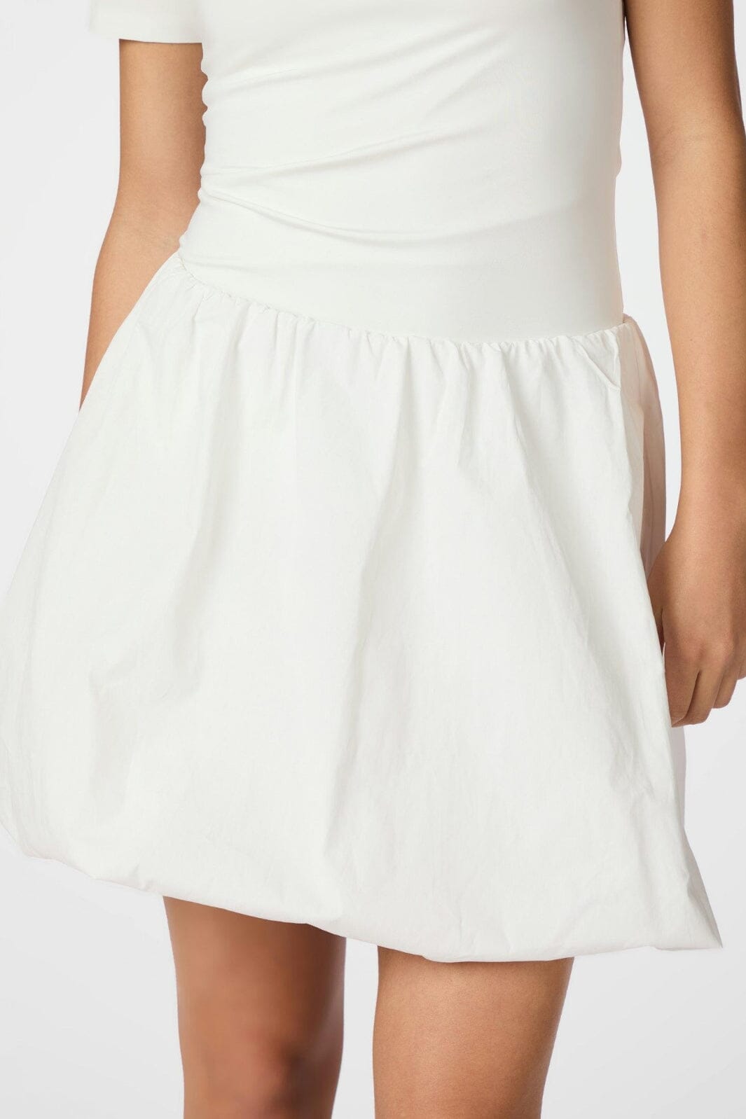 Forudbestilling - Neo Noir - Stela Short Balloon Skirt 163696 - 120 - White