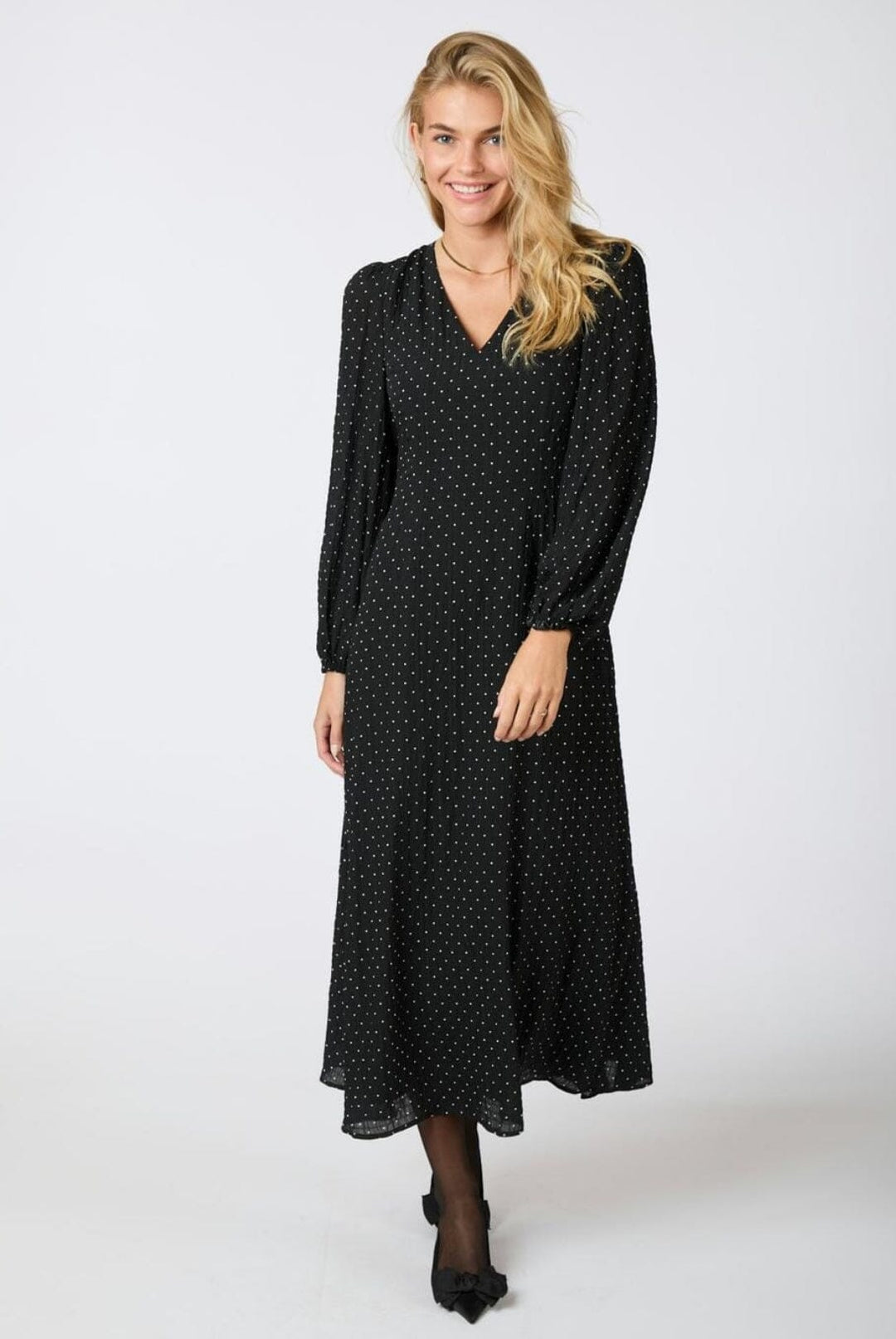 Forudbestilling - Neo Noir - Toya Dot Crepe Dress - Black Kjoler 