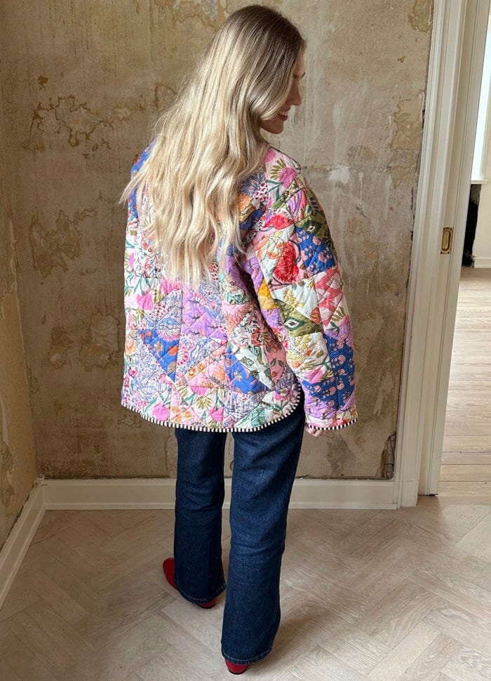 Forudbestilling - Sissel Edelbo - Shaneela Jacket SE 1370 - Patchwork Flower Jakker 