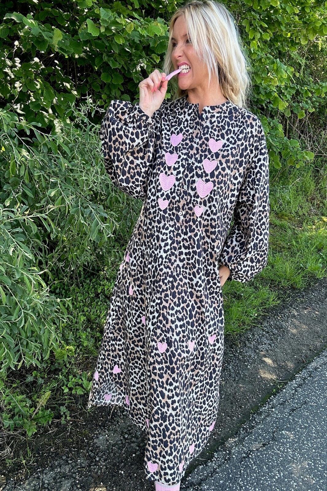 Forudbestilling - Sissel Edelbo x Molly&My - Rikke Organic Cotton Shirt Dress SE 1510 - Molly Kjoler 