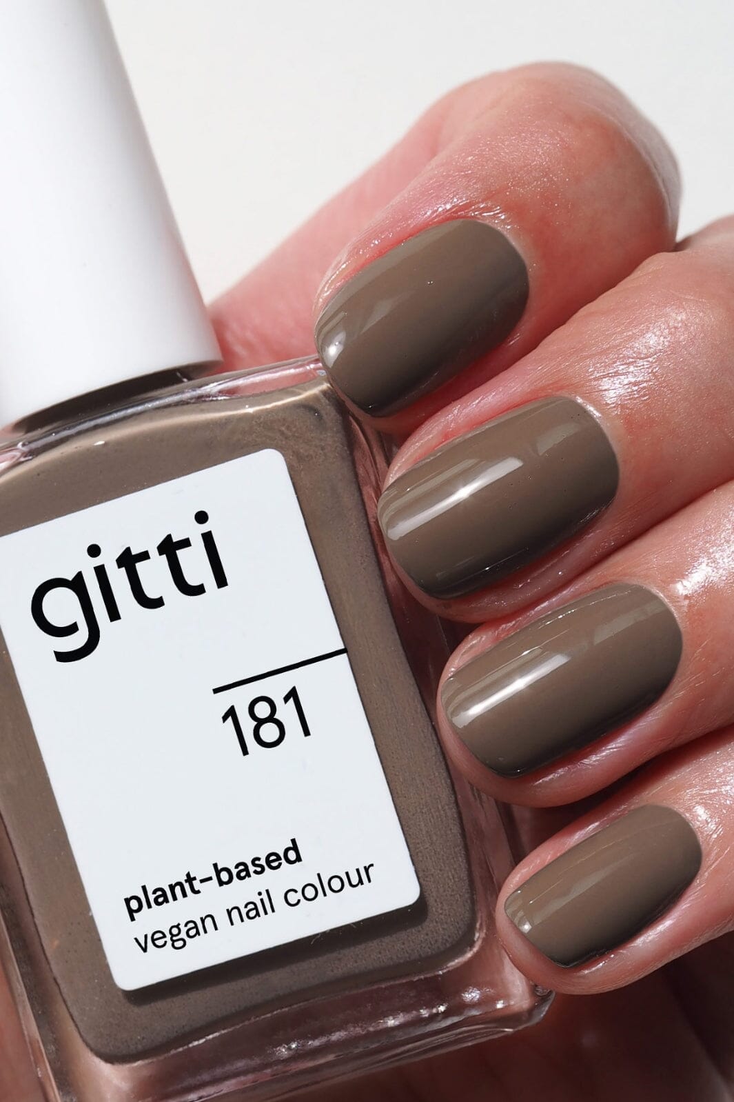 Gitti - Nail Polish 181 - Dark Taupe Neglelak 