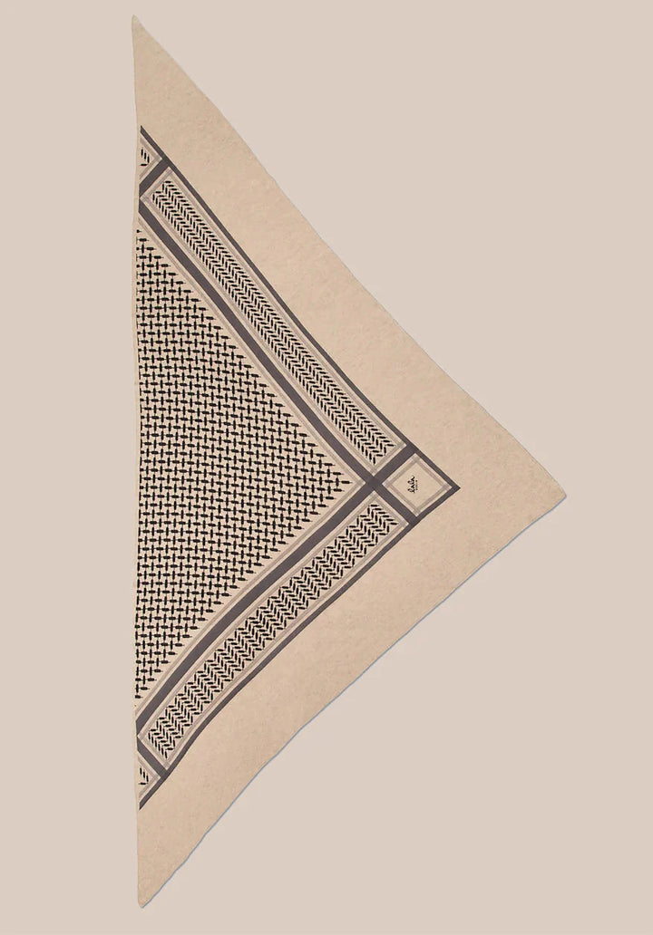 Lala Berlin - Triangle Trinity Classic L - Dune beige Tørklæder 