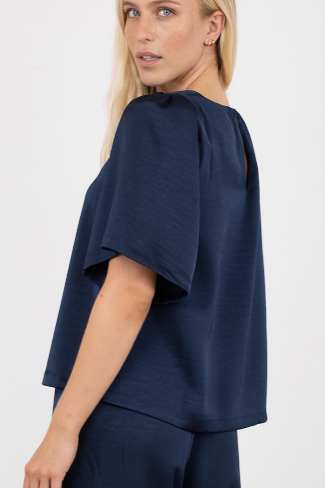 Neo Noir - Florina Heavy Sateen Blouse - Navy