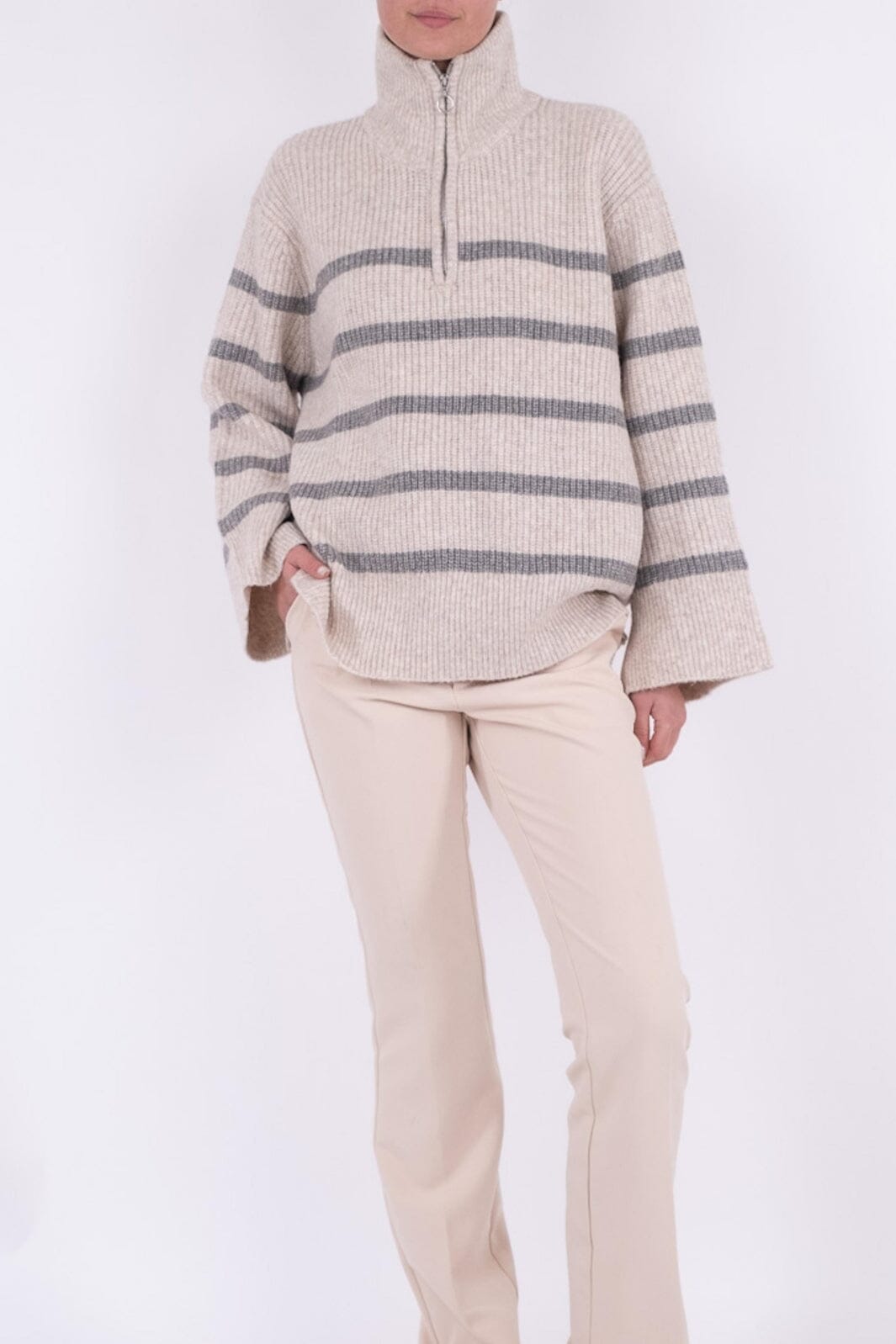 Neo Noir - Nevena Stripe Knit Blouse - Sand/Grey Strikbluser 