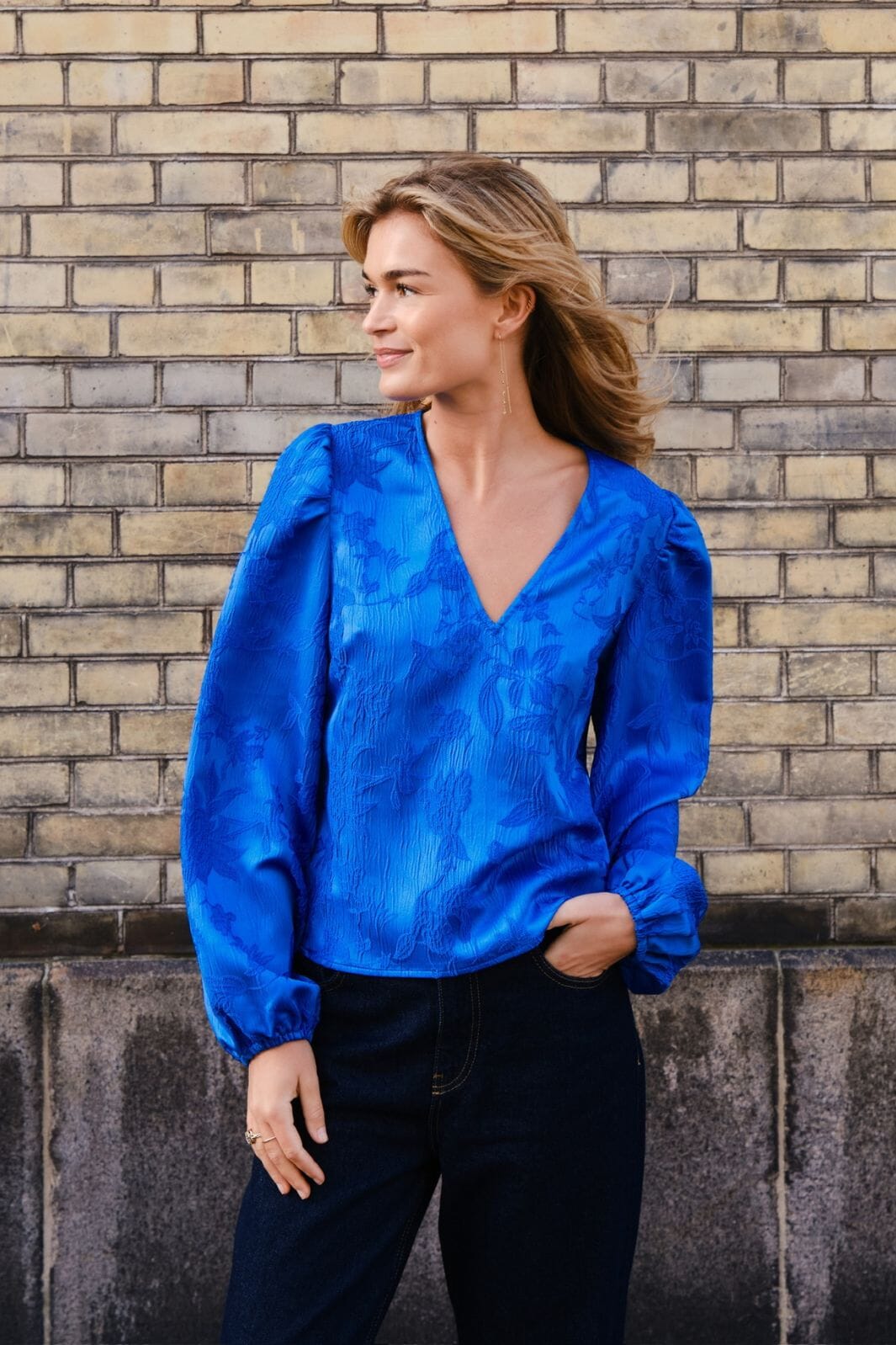 Neo Noir - Palmino Jacquard Blouse - Blue