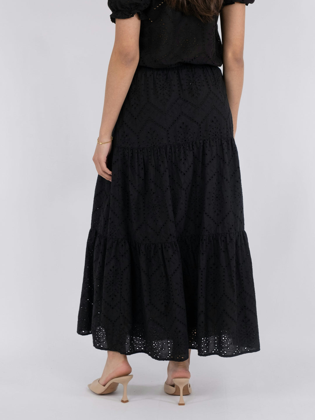 Neo Noir - Rana Embroidery Skirt - Black