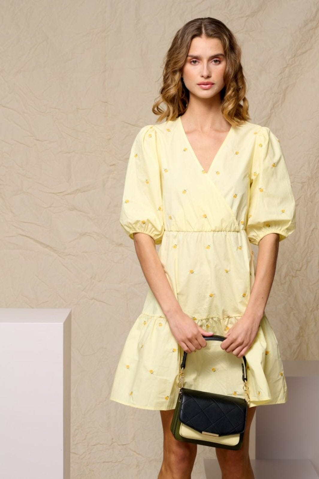 Noella - Asia Dress - Pale Yellow W/ Flower Kjoler 