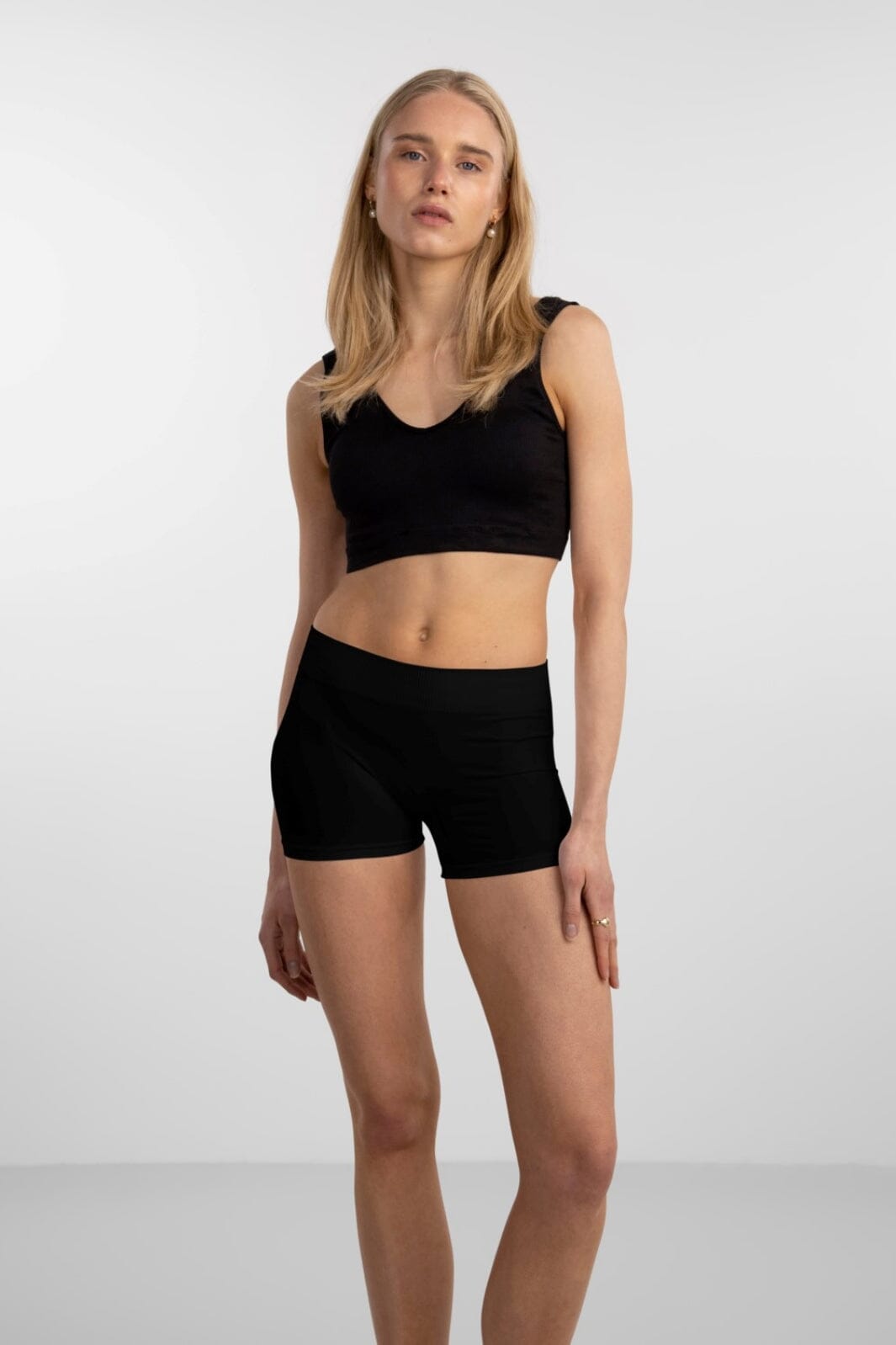 Pieces - London Mini Shorts - Black Shorts 