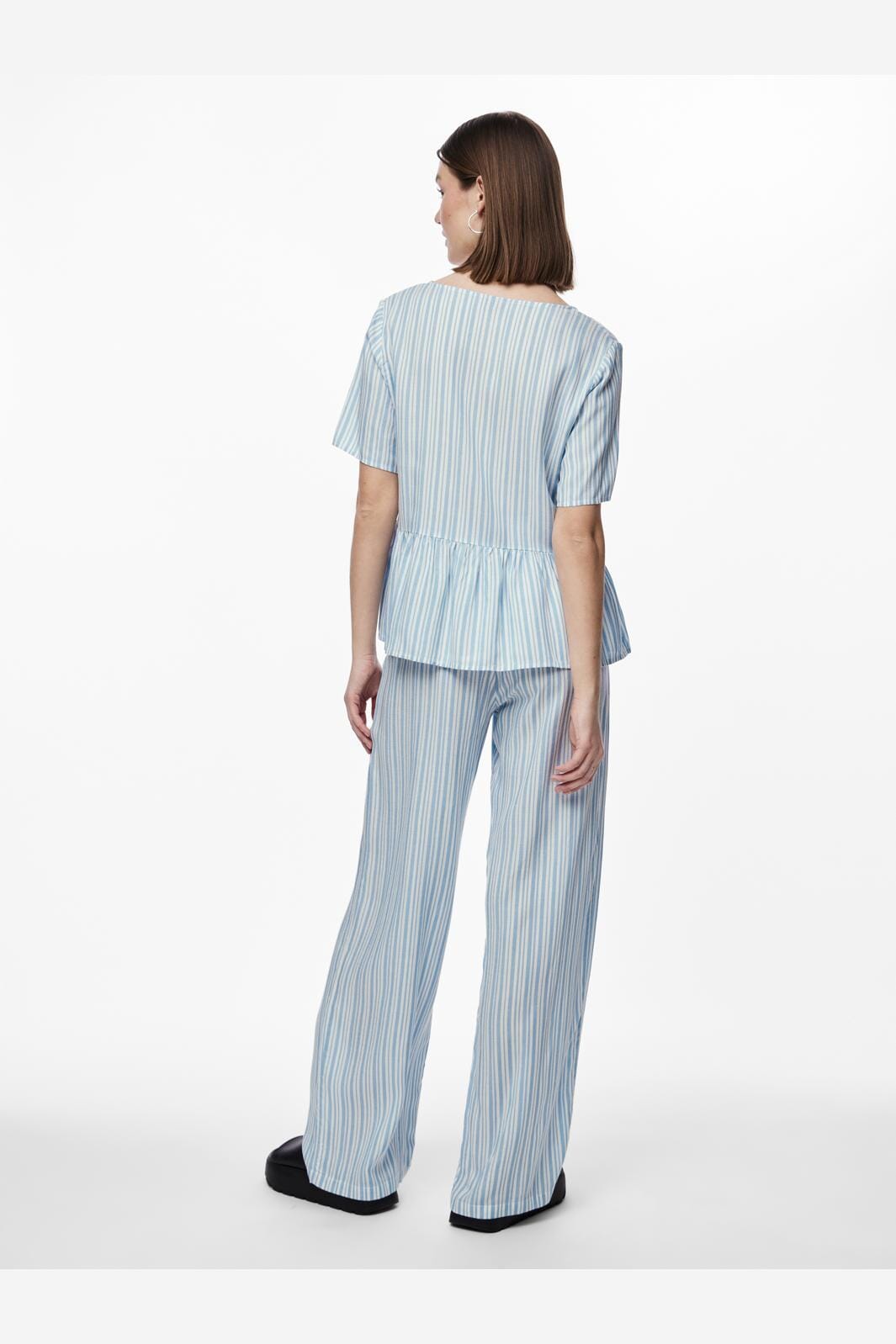 Pieces - Pcalvina Ss Button Down Top - 4472371 Blue Bell Cloud Dancer