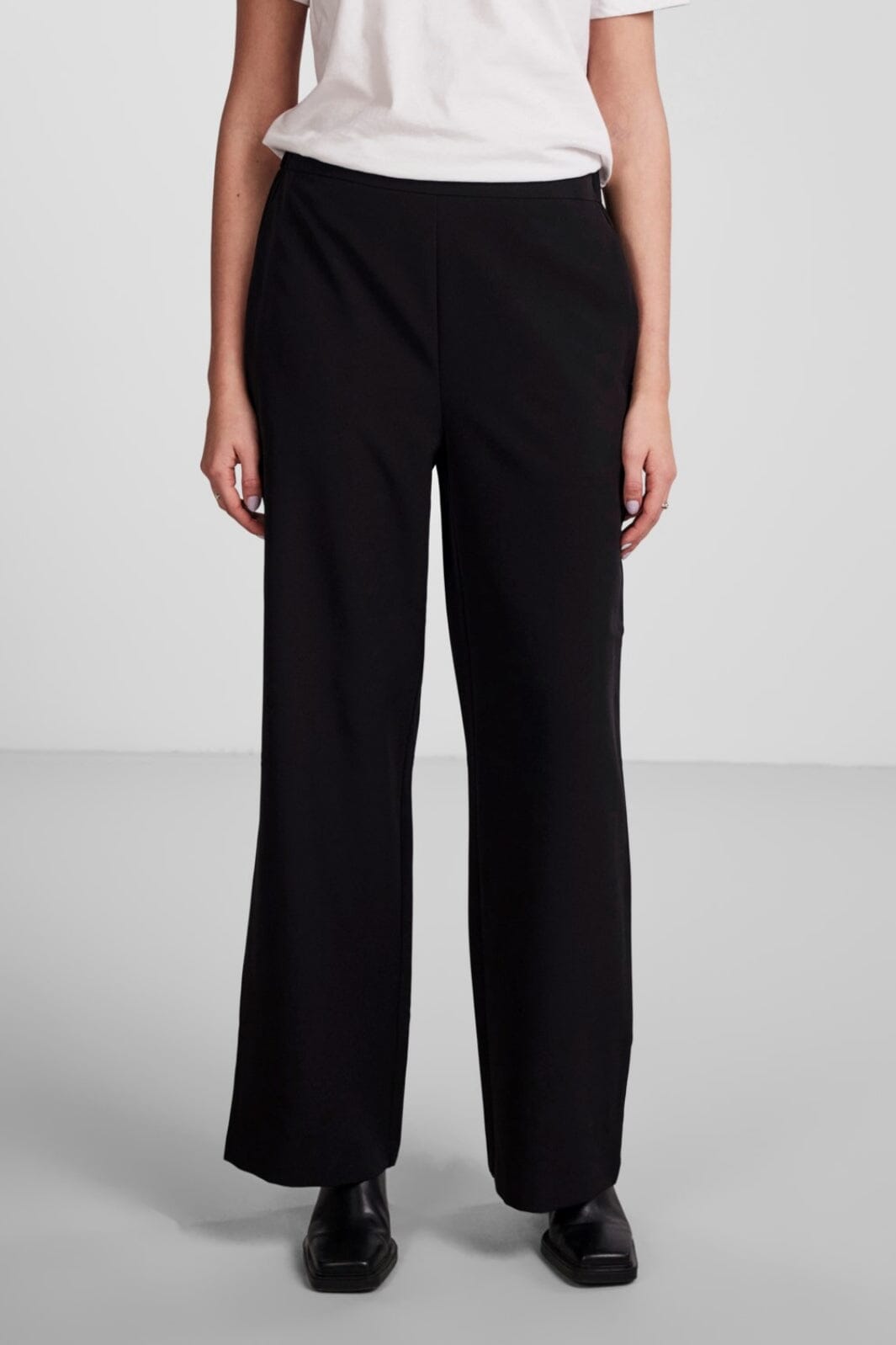 Pieces - Pcbossy Wide Plain Pant - 4266205 Black Bukser 