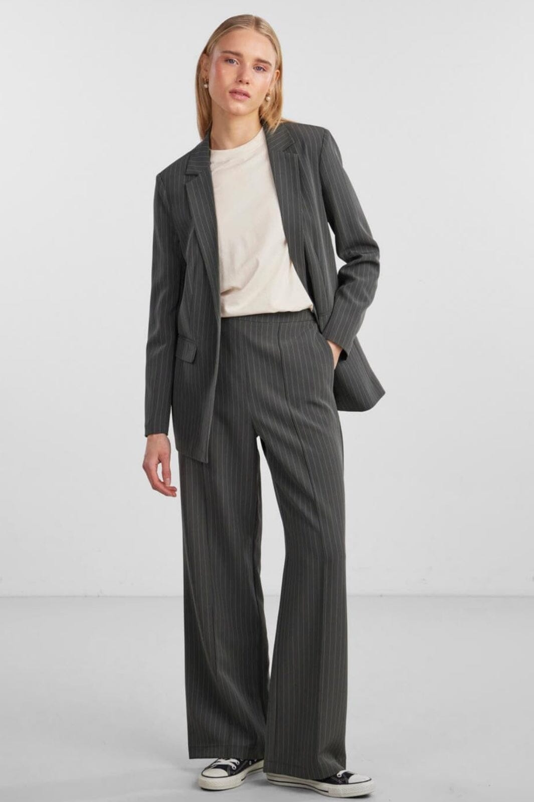 Pieces - Pcbossy Wide Striped Pants - 4251475 Magnet Pinstripe Bukser 