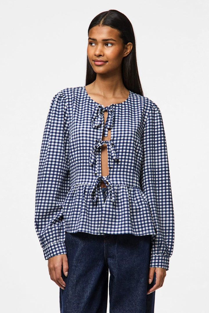 Pieces - Pcdullie Ls O-Neck Tie Top Fsy - 4839786 Maritime Blue White Toppe 