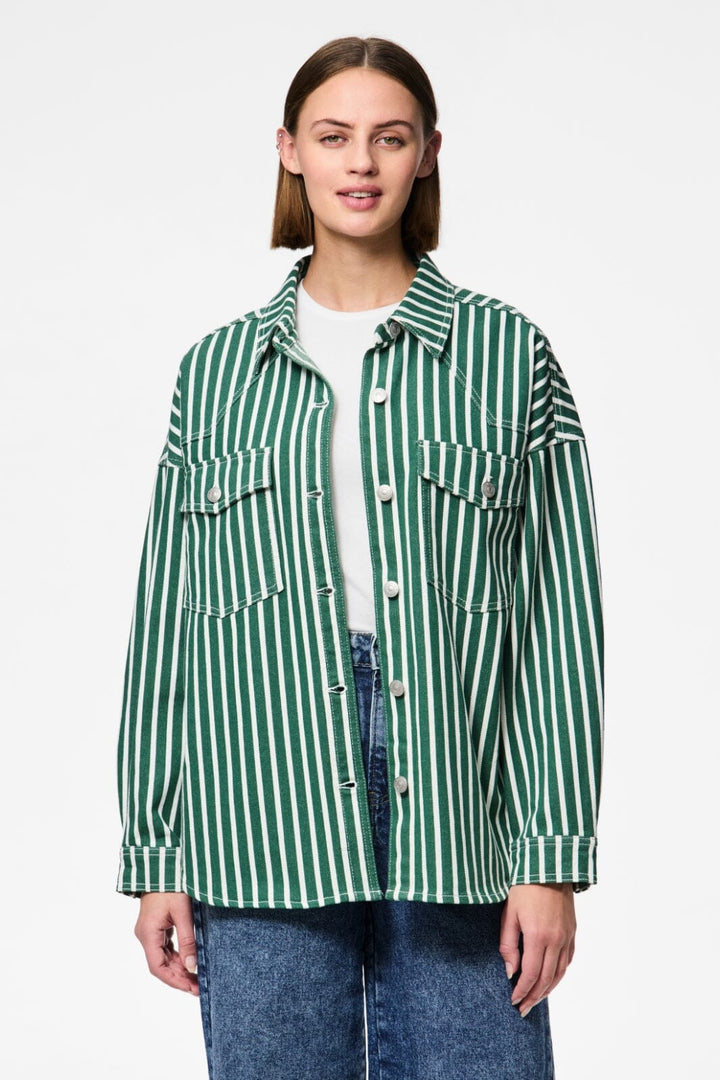 Pieces - Pcnicoline Denim Jacket - 4816247 Hunter Green Bright White