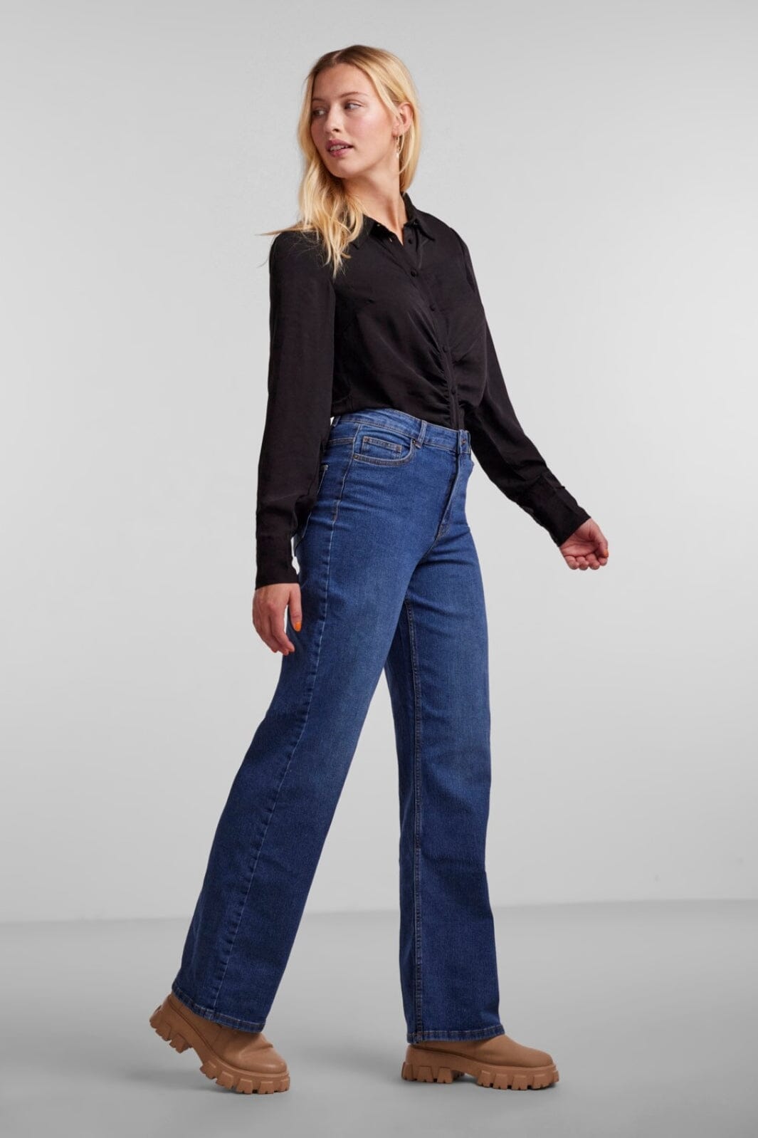 Pieces - PcPeggy Hw Wide Pant Mb Noos Bc - Medium Blue Denim Jeans 