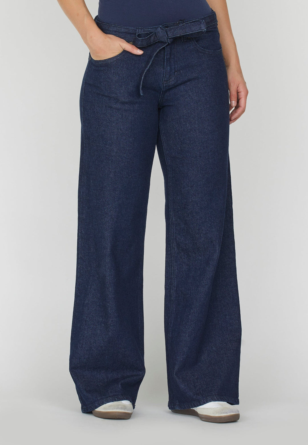 Sisters Point - Onea-Belt.Je1 - 900 Unwashed Blue Jeans 