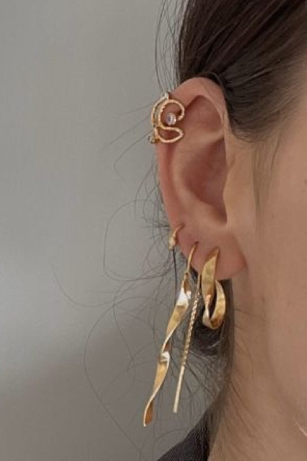 Stine A - Twisted Hammered Creol Earring - Right Gold - 1179-02-R Øreringe 